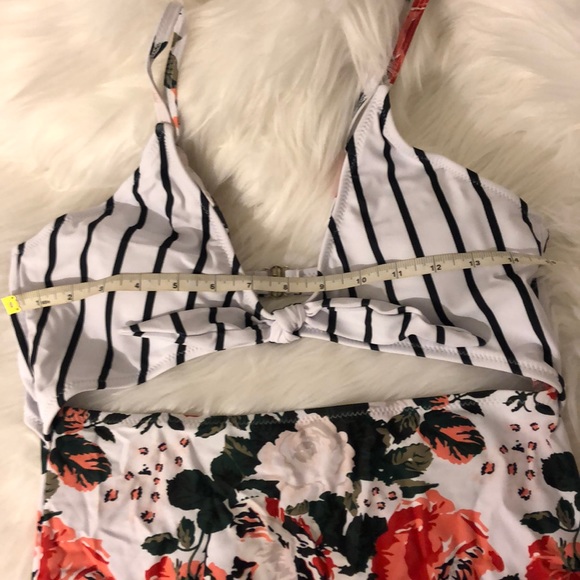 One piece Bathing suit large - Picture 3 of 3